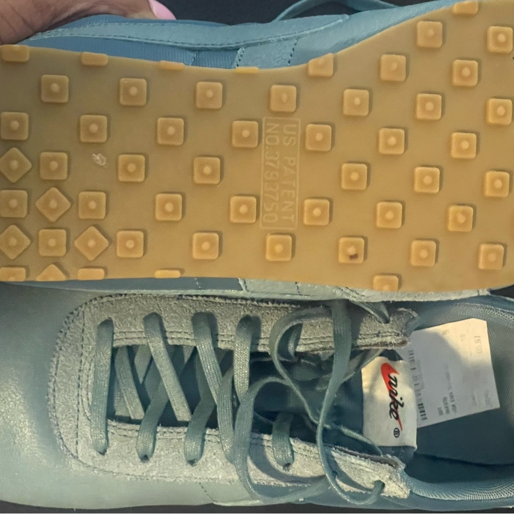 Montreal Racer Nike Sneaker - Picture 7 of 8